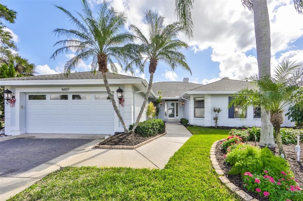 6607 BLACKFIN WAY APOLLO BEACH, FL 33572