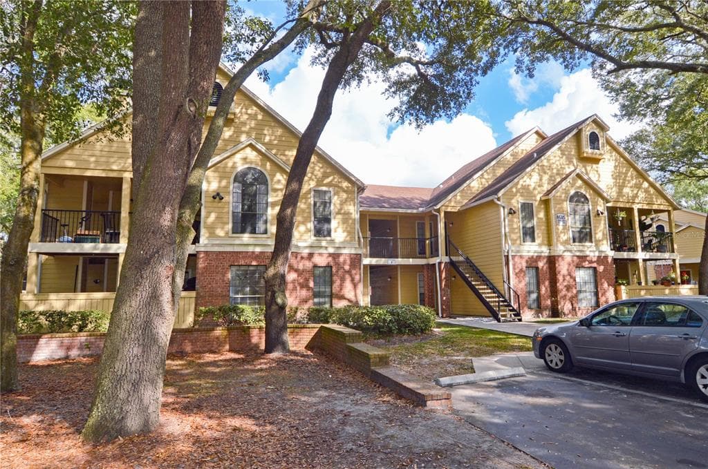 8605 MALLARD RESERVE DRIVE UNIT 104 TAMPA, FL 33614