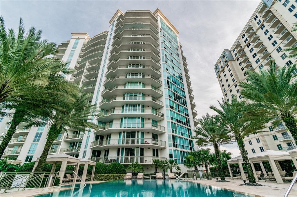450 KNIGHTS RUN AVENUE UNIT 601 TAMPA, FL 33602