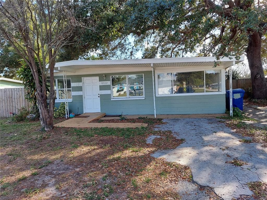 10922 106TH AVENUE SEMINOLE, FL 33778