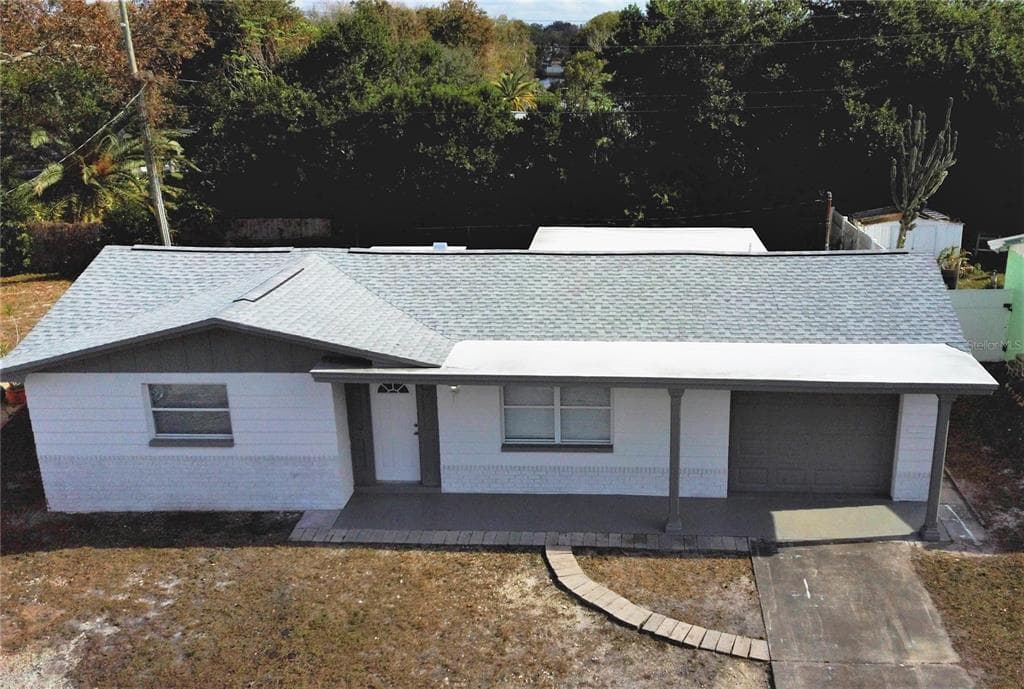 3742 KIMBERLY OAKS DRIVE HOLIDAY, FL 34691