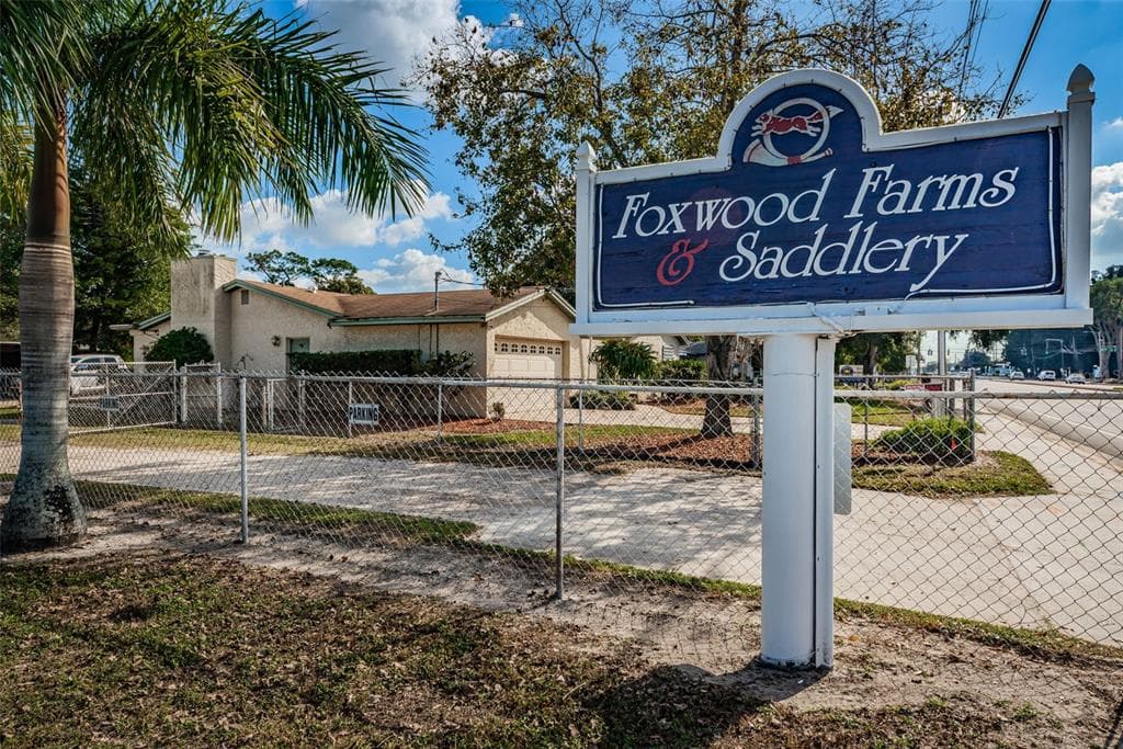 9595 66TH STREET N PINELLAS PARK, FL 33782