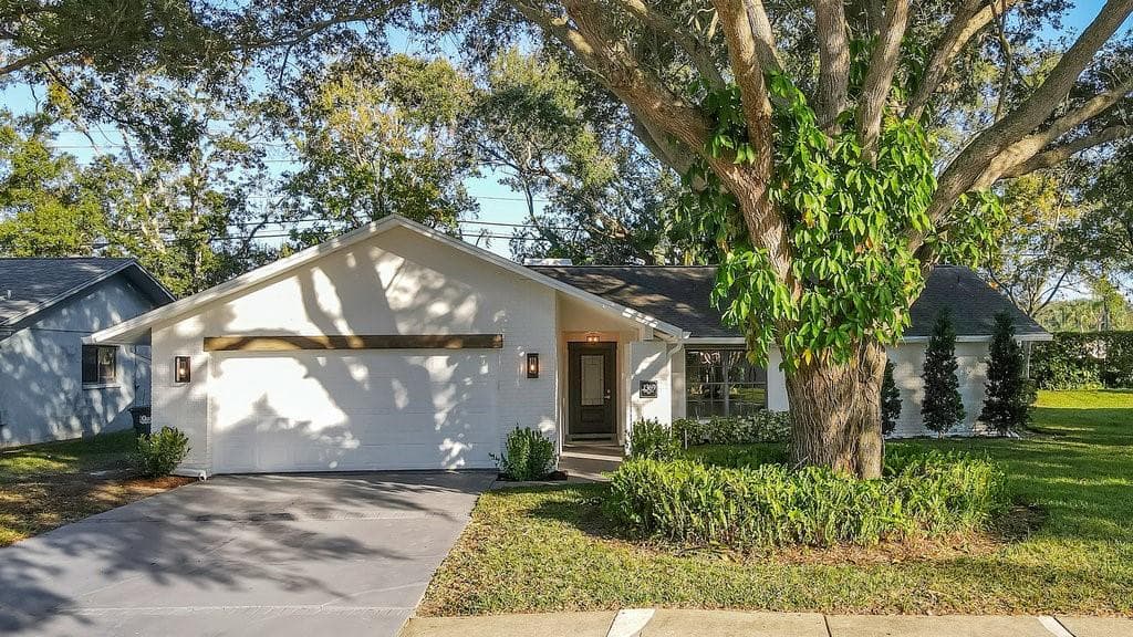 2369 PODOCARPUS WAY CLEARWATER, FL 33759