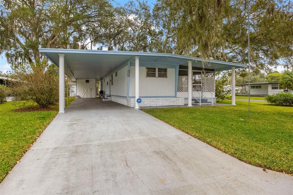 4550 OLIVE DRIVE ZEPHYRHILLS, FL 33542