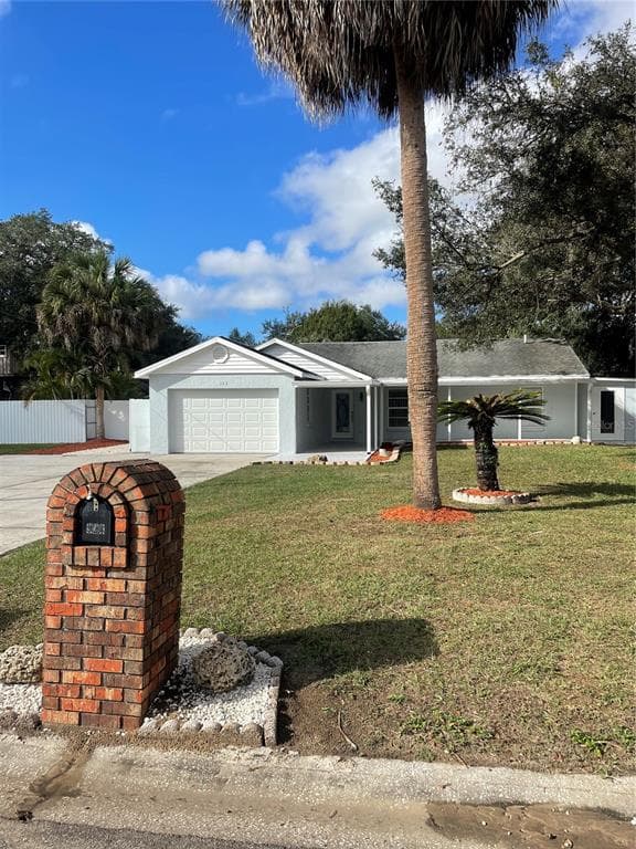 924 DIXIE MAID LANE VALRICO, FL 33594