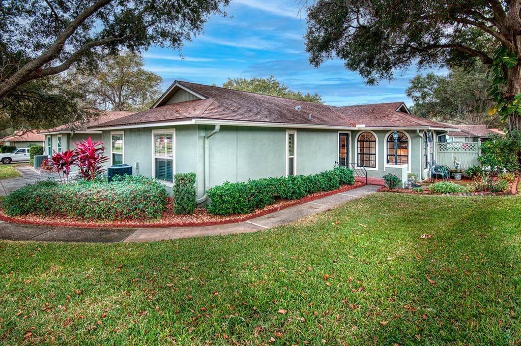 250 HIDDEN BROOK DRIVE UNIT 103-C PALM HARBOR, FL 34683