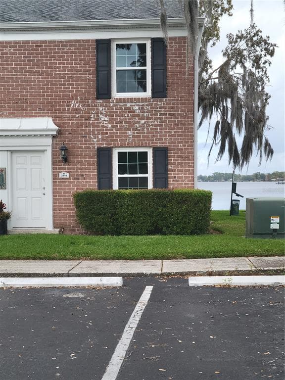 2549 CEDAR CYPRESS COURT TAMPA, FL 33618