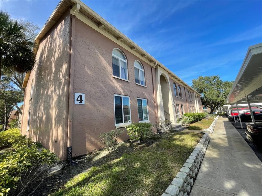 11400 3RD STREET N UNIT 3 ST PETERSBURG, FL 33716