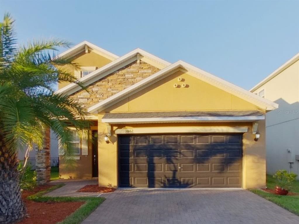 10162 NEWMINSTER LOOP RUSKIN, FL 33573