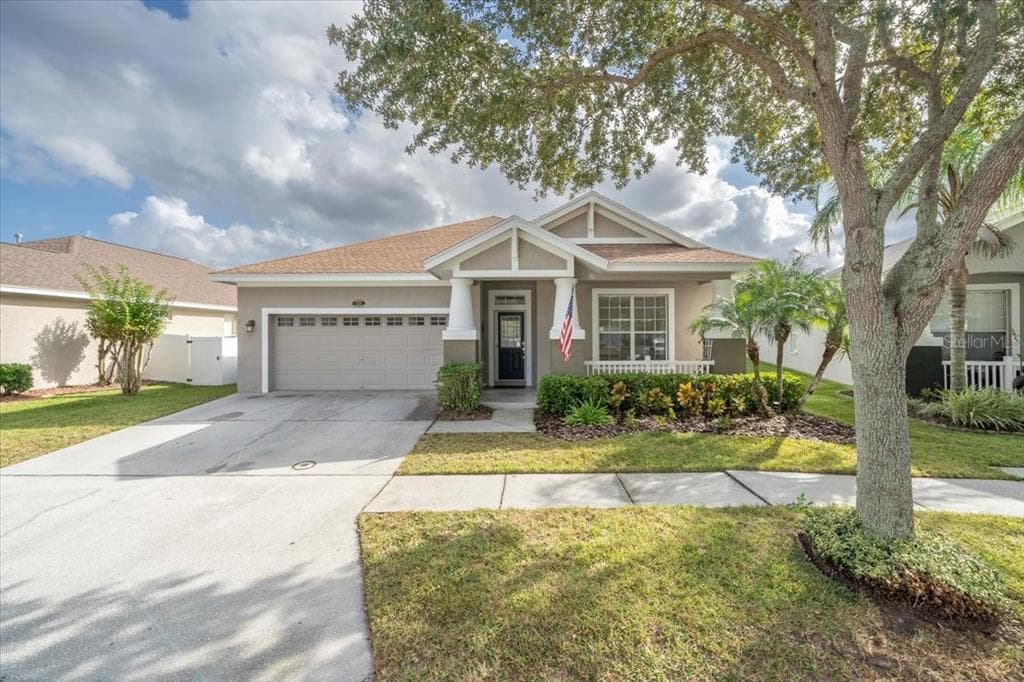 5006 SKY BLUE DRIVE LUTZ, FL 33558