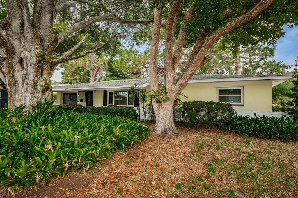 2000 59TH WAY N ST PETERSBURG, FL 33710