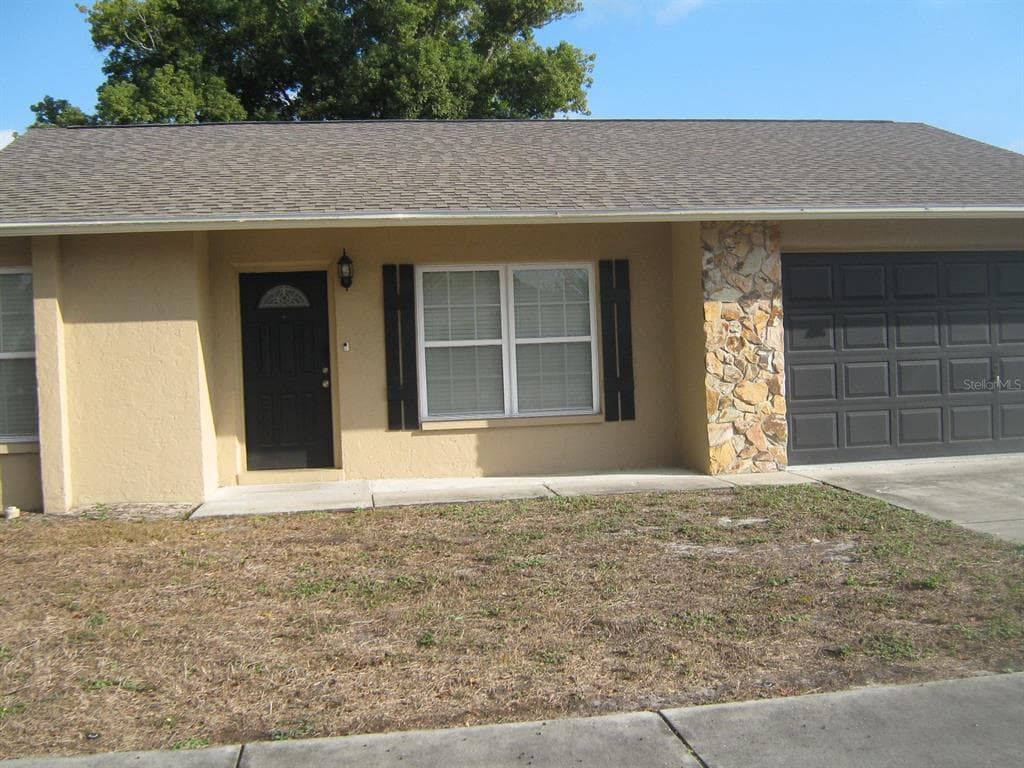 11604 BEAR PAW LANE PORT RICHEY, FL 34668