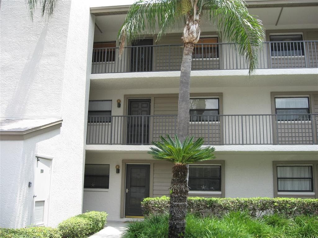 3038 EASTLAND BOULEVARD UNIT F206 CLEARWATER, FL 33761