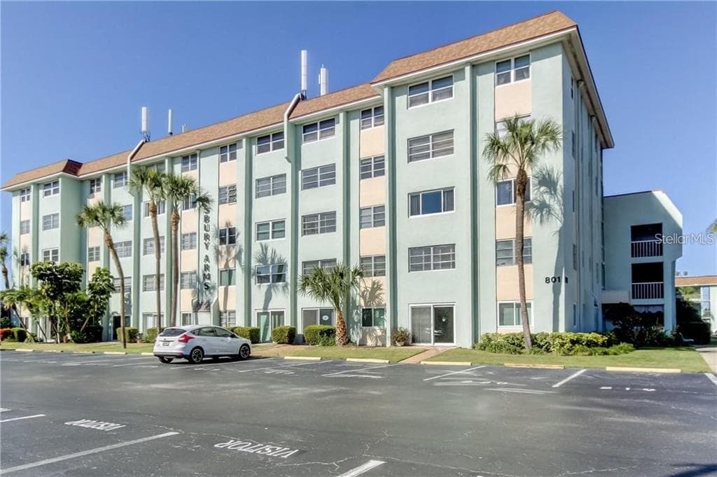 801 83RD AVENUE N UNIT 126 ST PETERSBURG, FL 33702