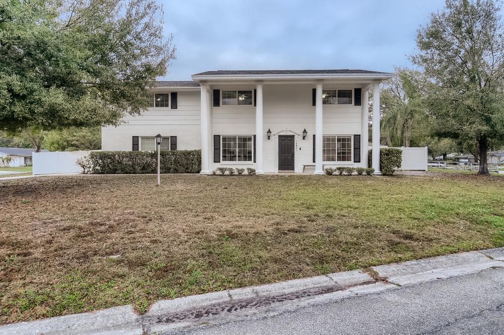 14801 CARNATION DRIVE TAMPA, FL 33613