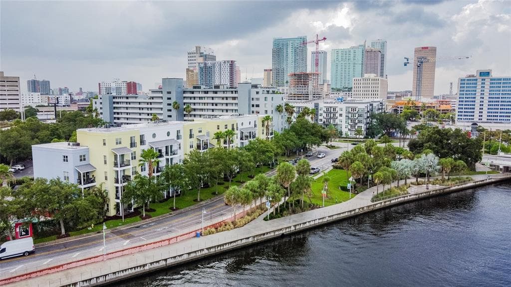 1501 DOYLE CARLTON DRIVE UNIT 112 TAMPA, FL 33602