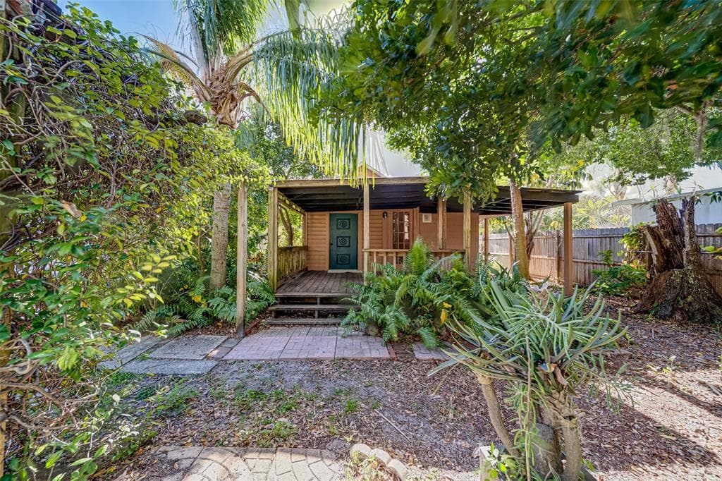 713 SMITH STREET CLEARWATER, FL 33756