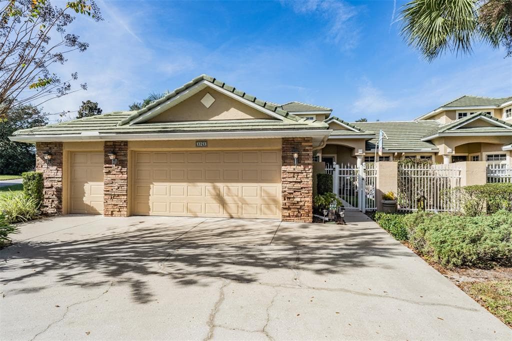 13213 PALMILLA CIRCLE DADE CITY, FL 33525
