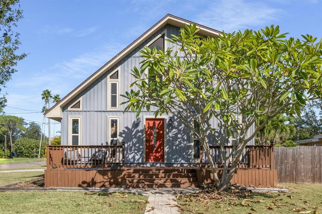3747 ALABAMA AVENUE NE ST PETERSBURG, FL 33703