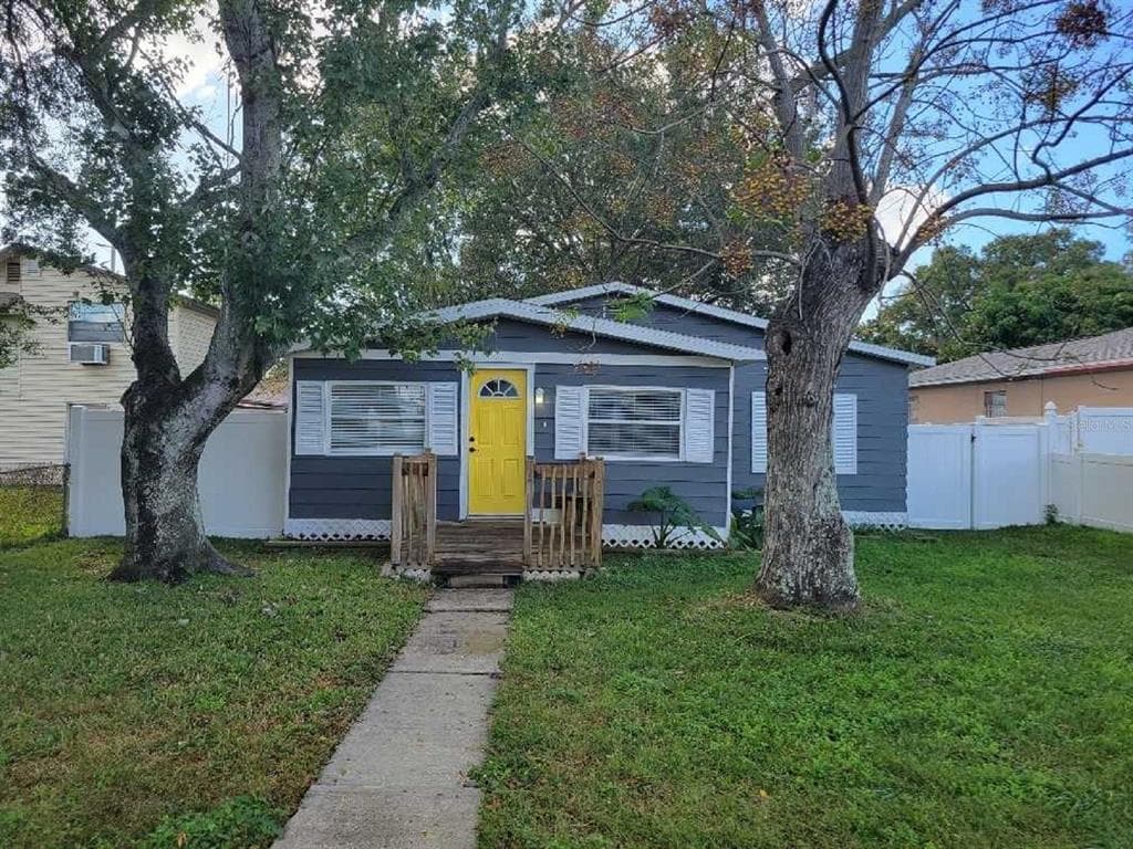 5806 N THATCHER AVENUE TAMPA, FL 33614