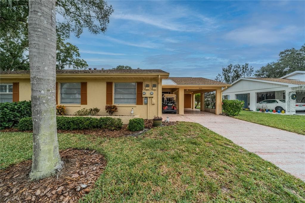 2245 GREENWICH DRIVE UNIT 66 SUN CITY CENTER, FL 33573