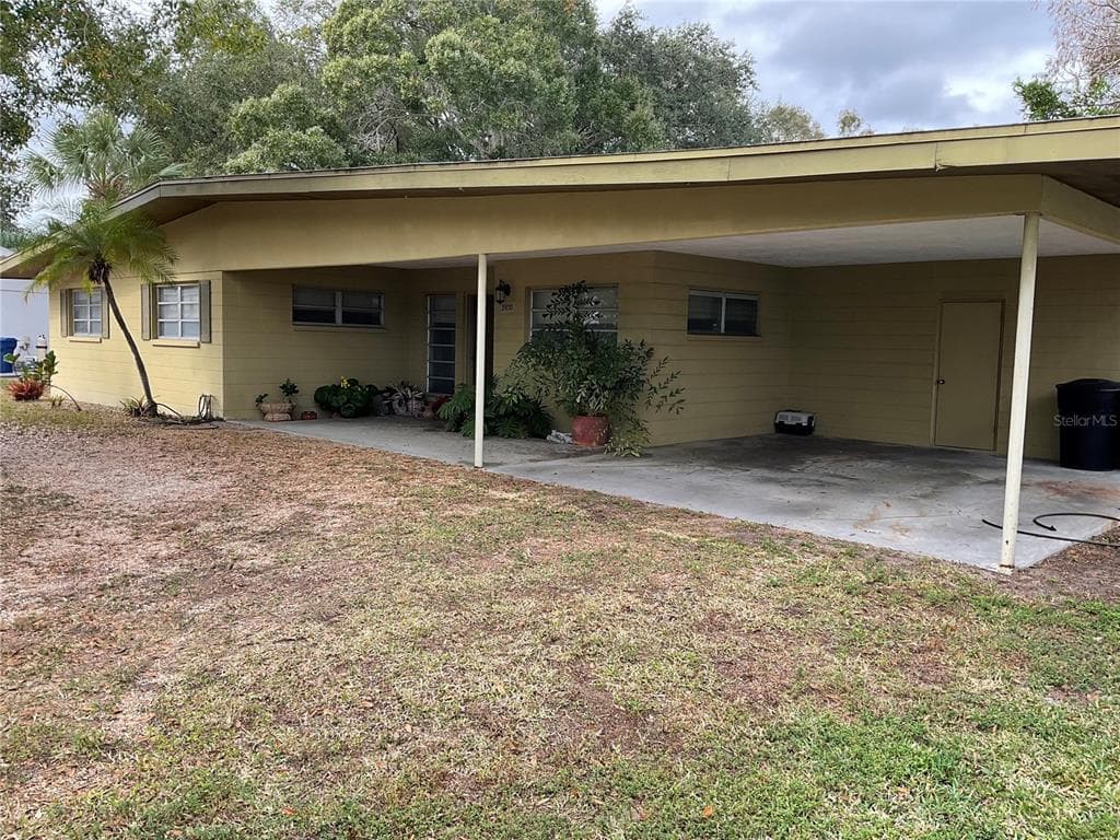 3950 10TH STREET NE ST PETERSBURG, FL 33703