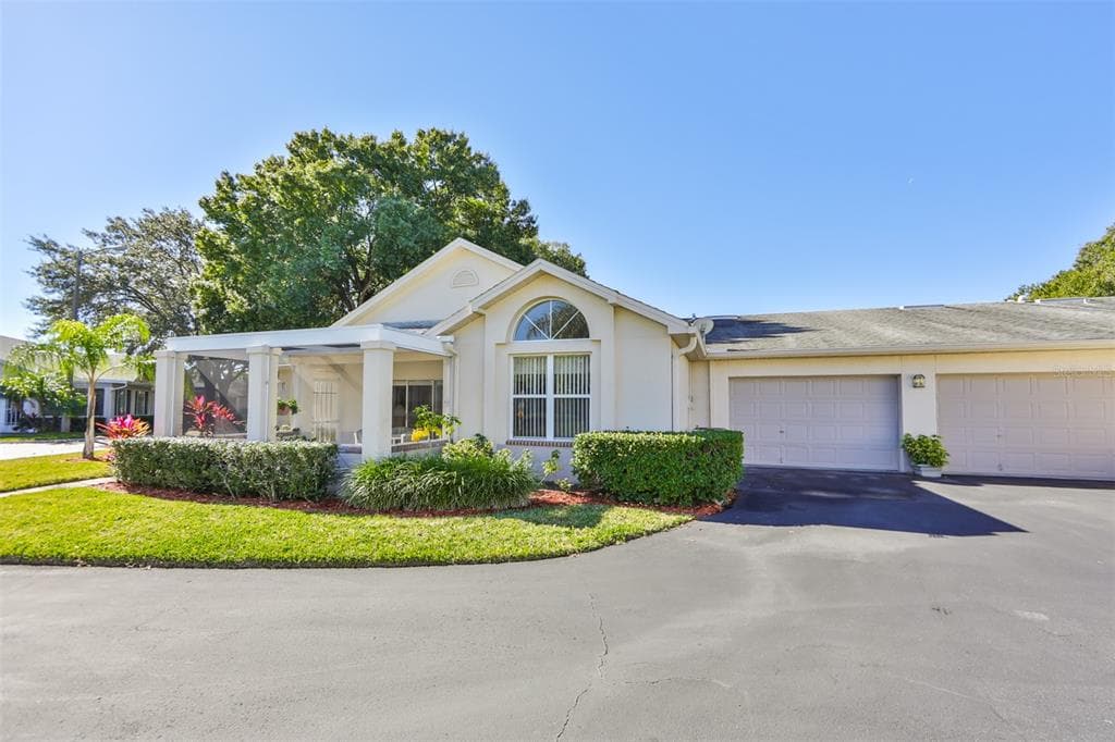 1133 GOLFVIEW WOODS DRIVE SUN CITY CENTER, FL 33573