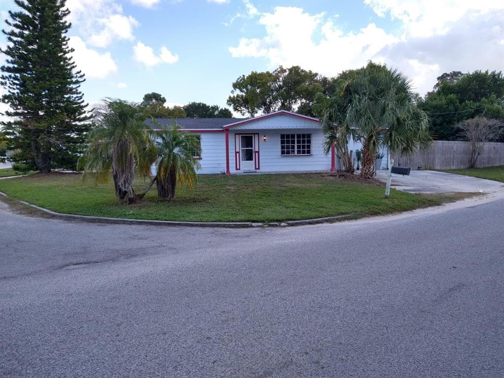 3610 OAKHURST DRIVE HOLIDAY, FL 34691