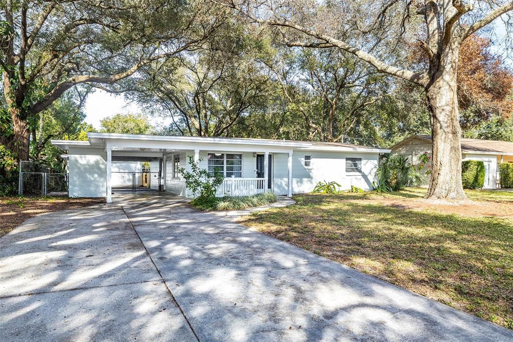 1725 W OVERPAR DRIVE TAMPA, FL 33612
