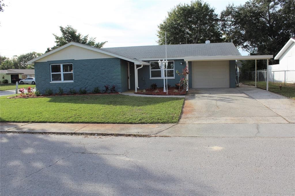 9735 LAMANTIN DRIVE PORT RICHEY, FL 34668