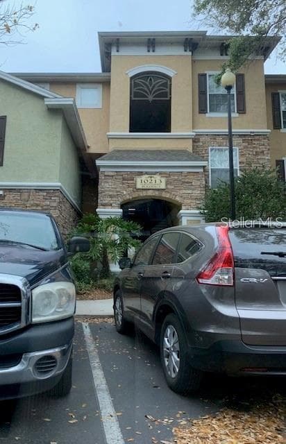 10213 COURTNEY PALMS BOULEVARD UNIT 302 TAMPA, FL 33619