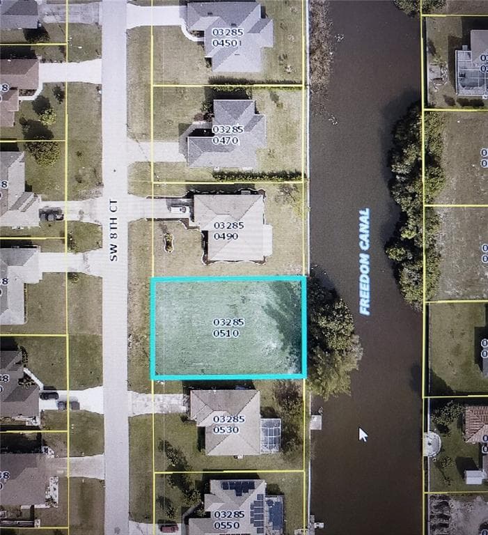 3521 SW 8TH COURT