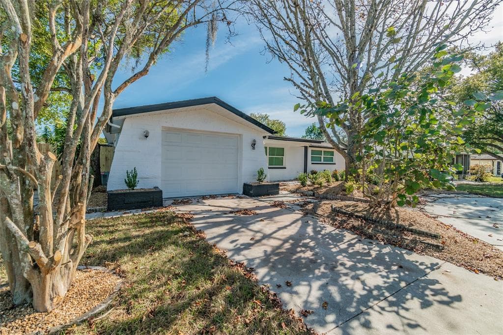2840 RAVEN DRIVE HOLIDAY, FL 34690