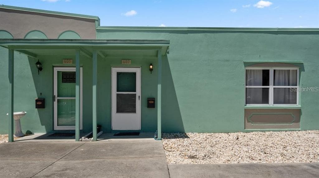 607 WESTWINDS DRIVE UNIT 5 PALM HARBOR, FL 34683