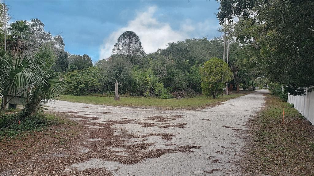 9329 PARK BOULEVARD SEMINOLE, FL 33777