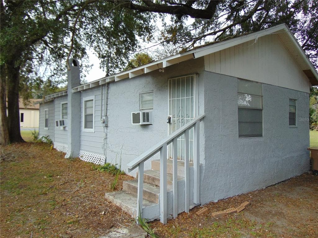 810 NW 6TH TERRACE OCALA, FL 34475