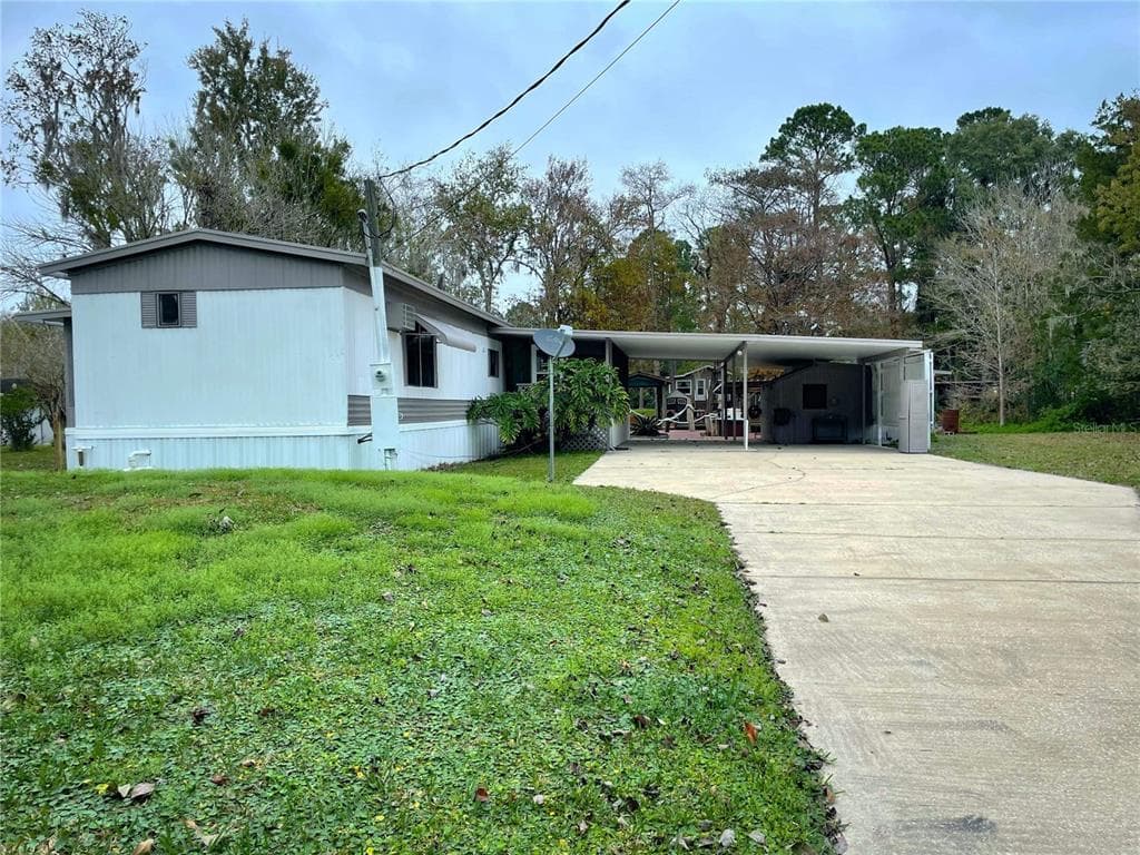 112 EDGEWATER ROAD SATSUMA, FL 32189