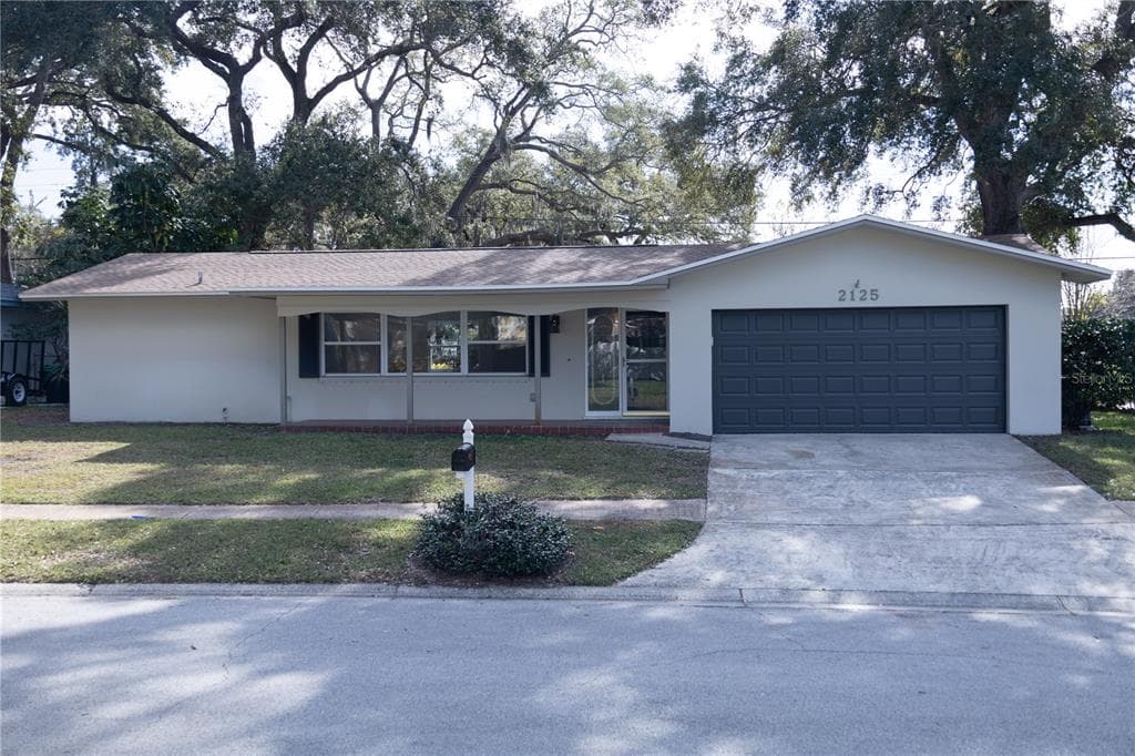 2125 OAK GROVE DRIVE DRIVE CLEARWATER, FL 33764