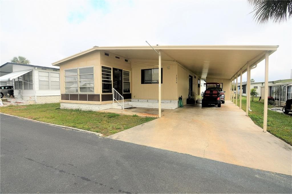 7050 EL MATADOR STREET ZEPHYRHILLS, FL 33541