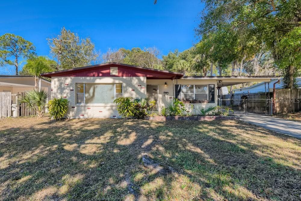 8017 W POWHATAN AVENUE TAMPA, FL 33615