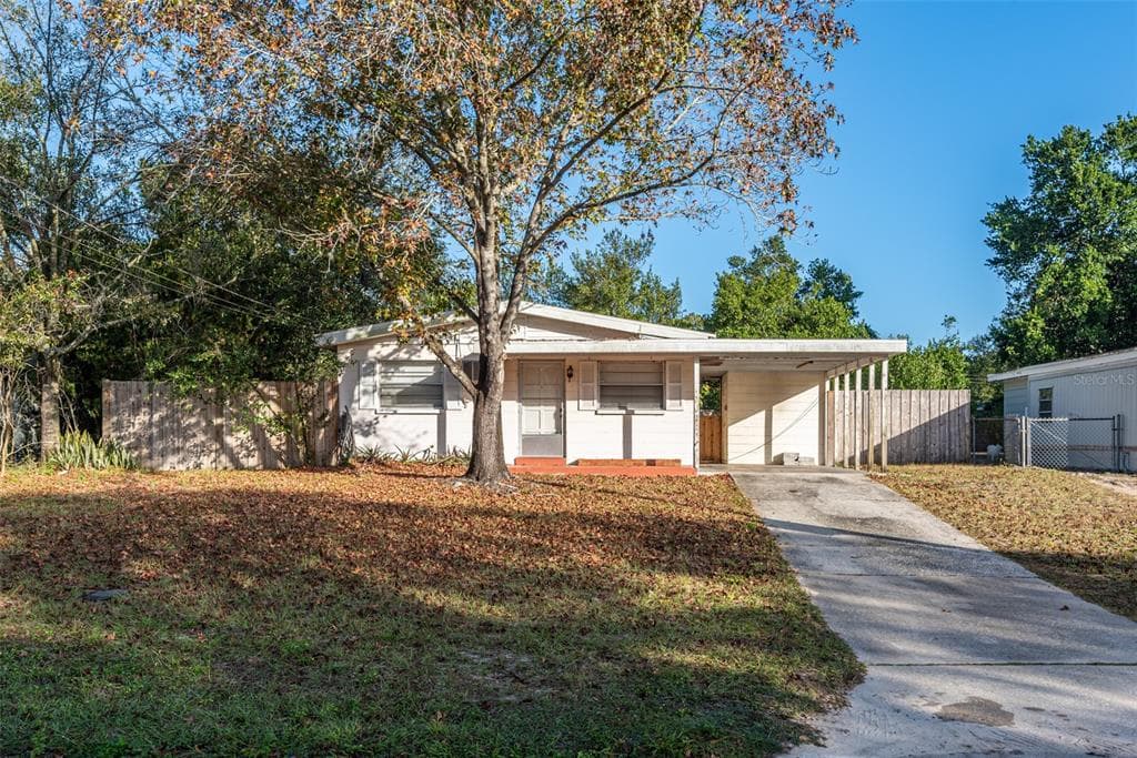 4218 S SANDALWOOD CIRCLE TAMPA, FL 33617