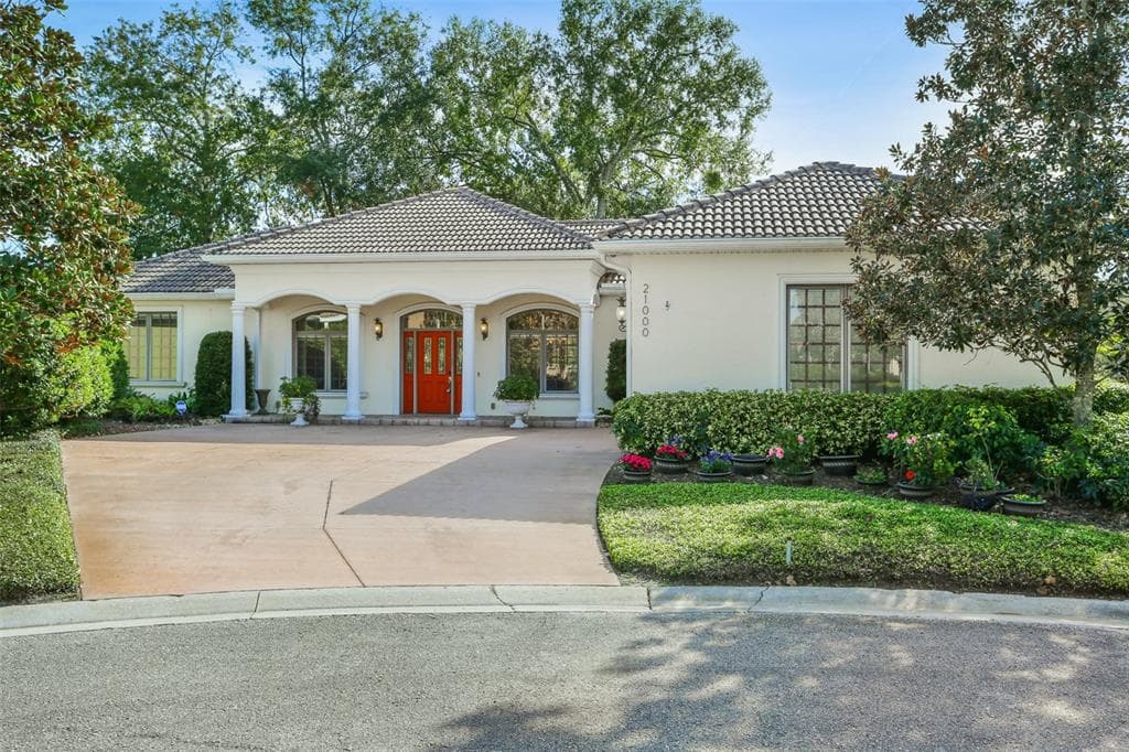 21000 LOS CABOS COURT LAND O LAKES, FL 34637