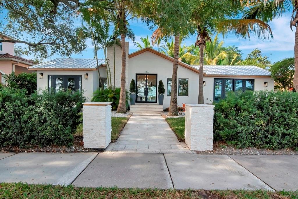 416 CHANNEL DRIVE TAMPA, FL 33606