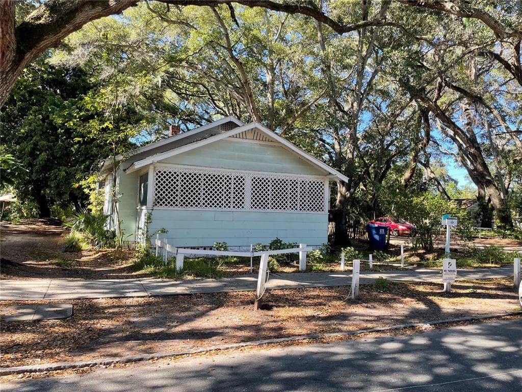 1465 13TH STREET S ST PETERSBURG, FL 33705