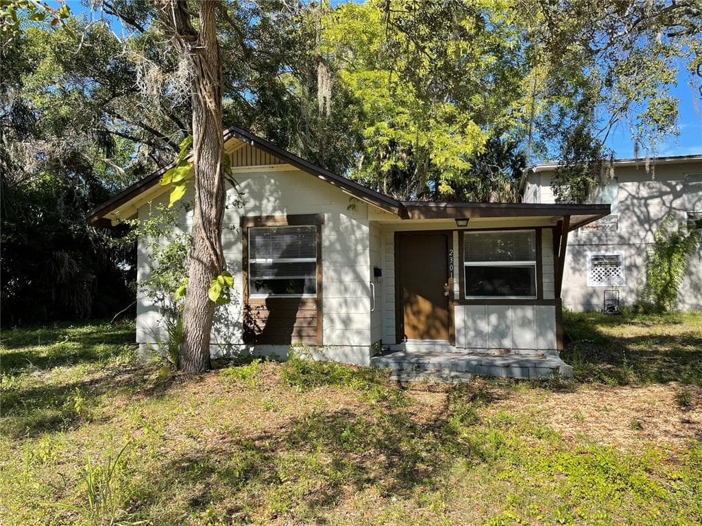 2301 25TH AVENUE S ST PETERSBURG, FL 33712
