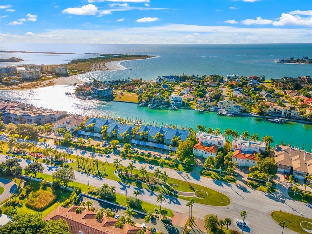 900 PINELLAS BAYWAY S UNIT 112 TIERRA VERDE, FL 33715
