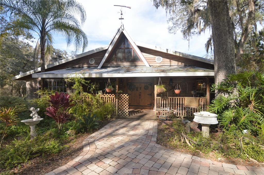 22425 CHERATON ROAD BROOKSVILLE, FL 34602