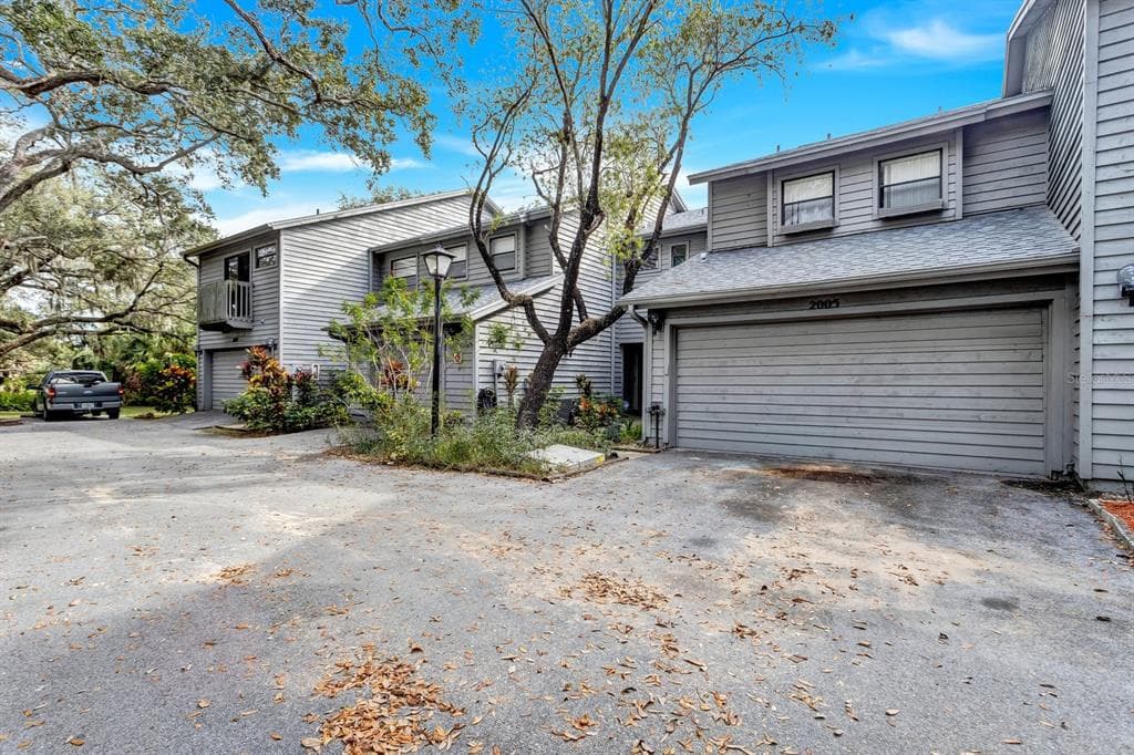 2005 ARBOR DRIVE CLEARWATER, FL 33760