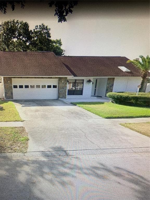8627 LEIGHTON DRIVE TAMPA, FL 33614