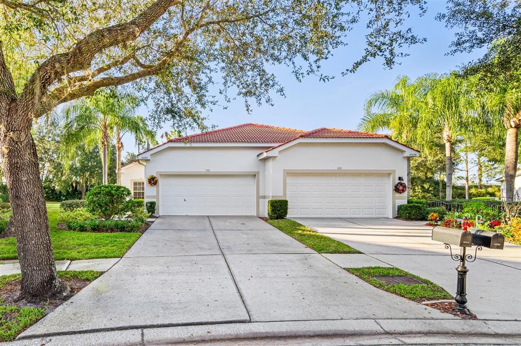 10234 DEVONSHIRE LAKE DRIVE